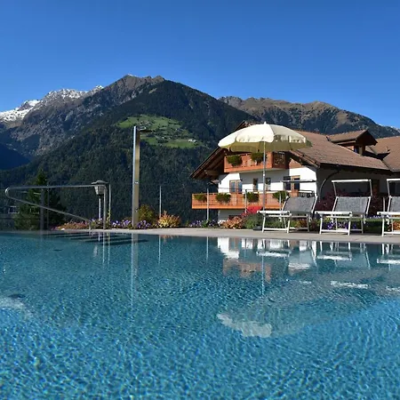 Aparthotel Krone 3*