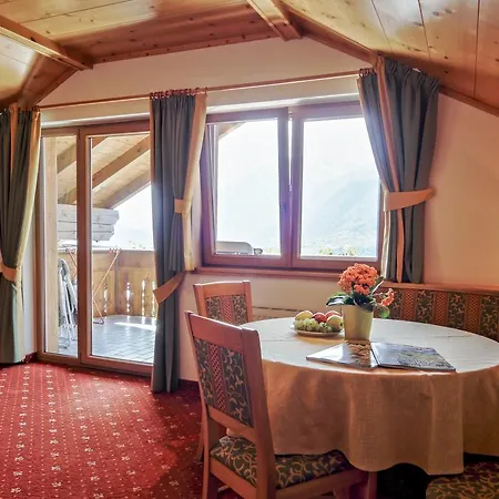Aparthotel Krone Schenna