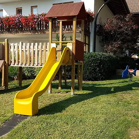 Krone Aparthotel 3*